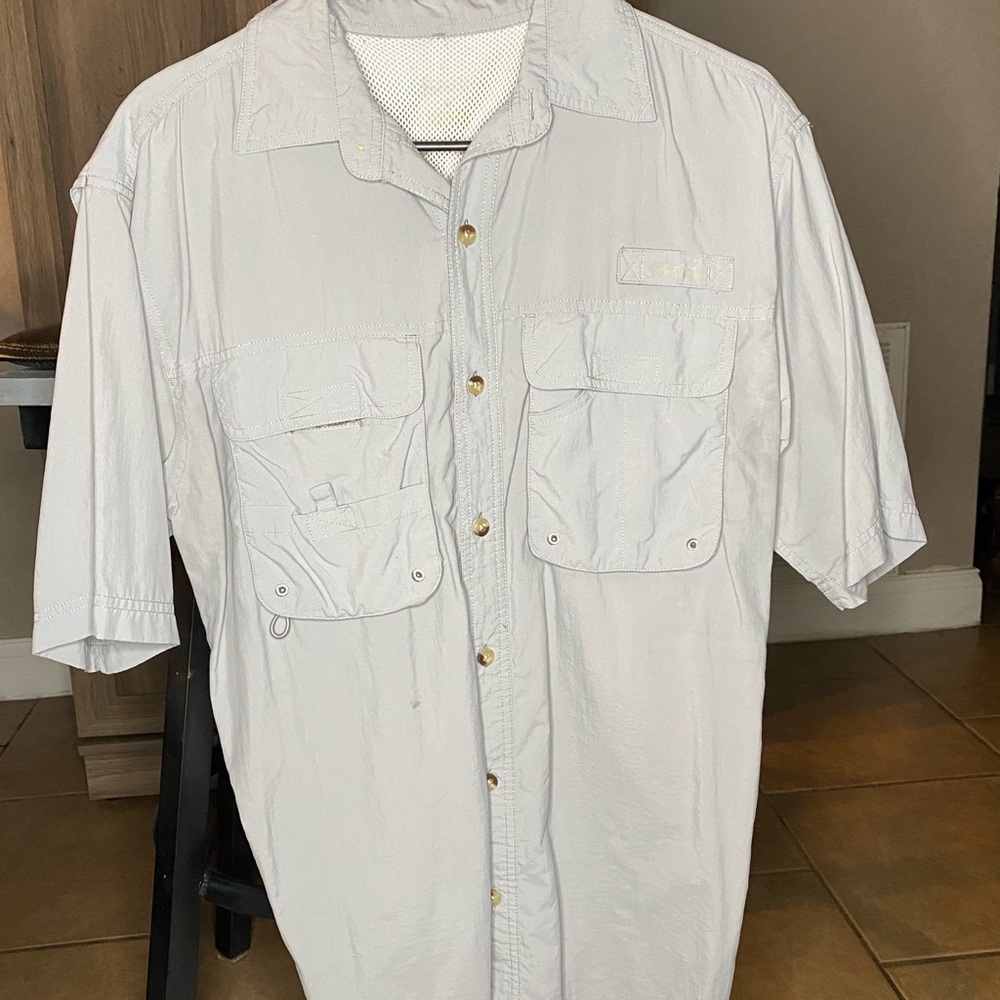 World Wide Sportsman fishing shirt. Short sleeve. Medium. Gray